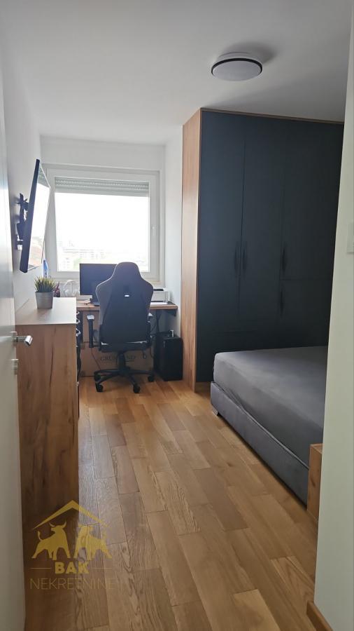 Četvorosoban stan, 80 m², Nova Detelinara, Novi Sad, 5/6
