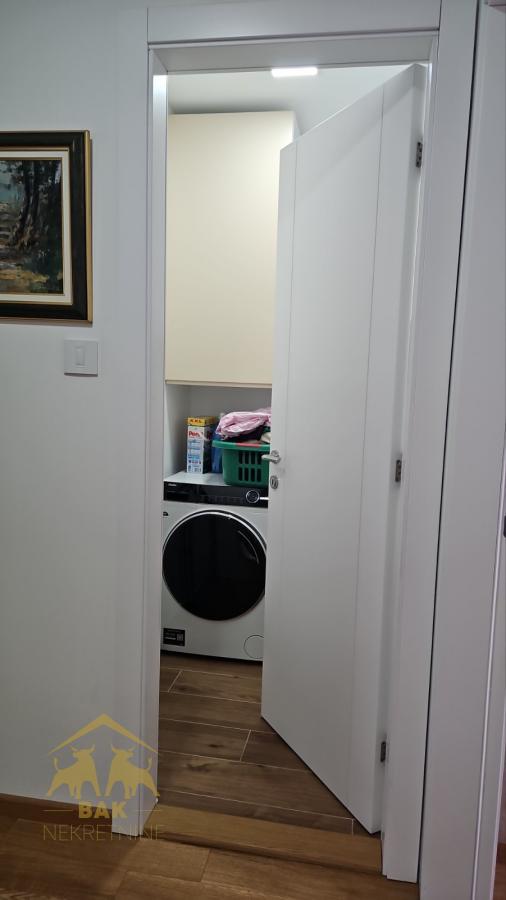 Četvorosoban stan, 80 m², Nova Detelinara, Novi Sad, 5/6