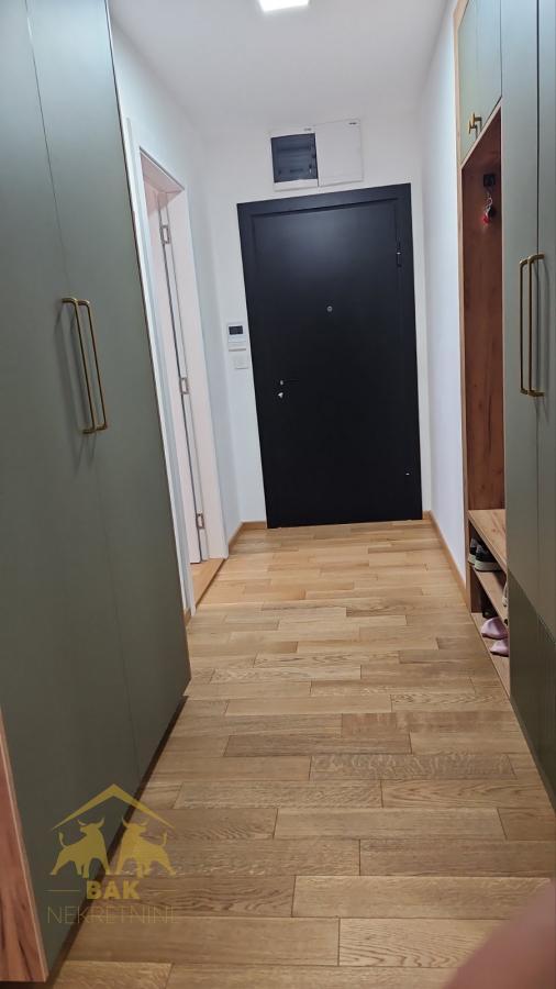 Četvorosoban stan, 80 m², Nova Detelinara, Novi Sad, 5/6