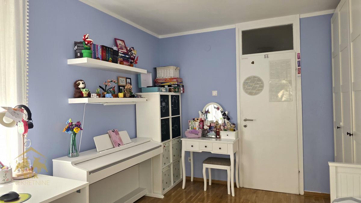 Četvorosoban stan na Novom Naselju, Bulevar Jovana Dučića