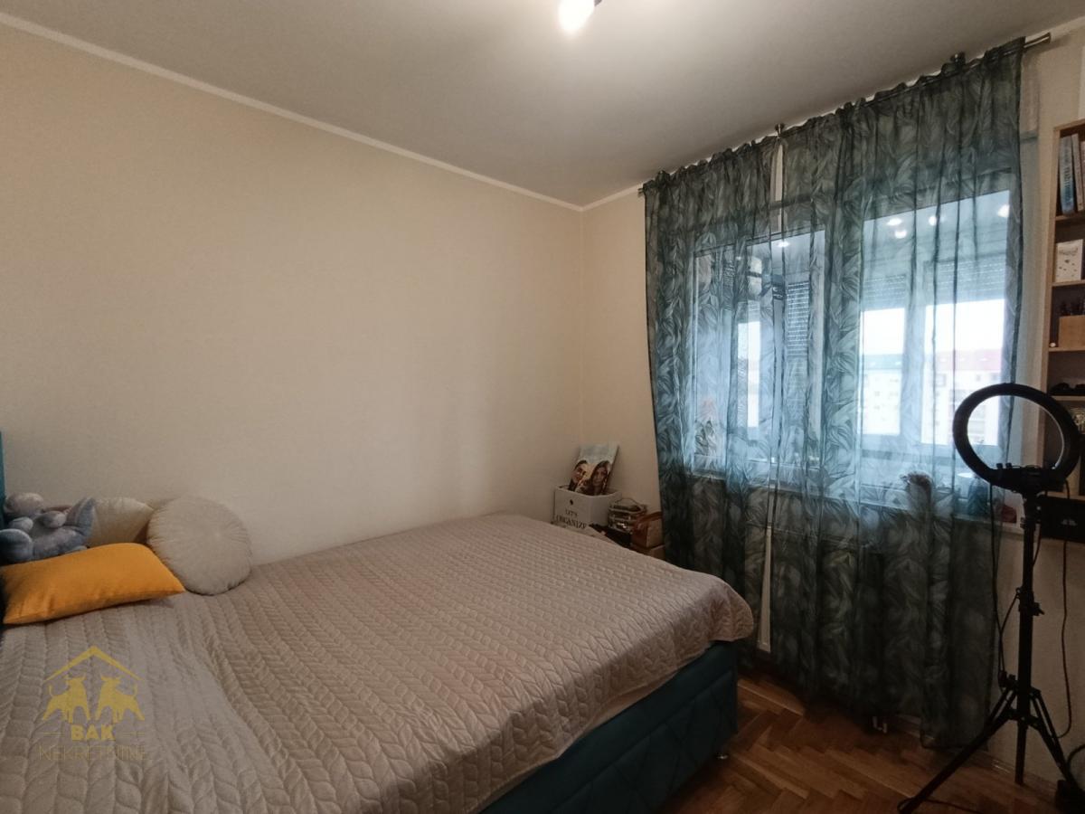 Odlična investicija! Dva odvojena dvosobna stana na Novoj Detelinari