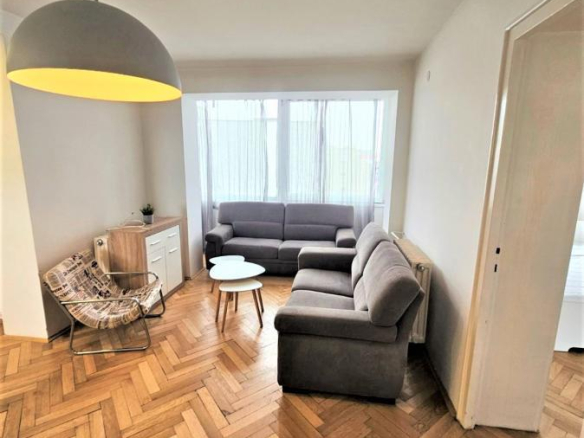 Odličan dvosoban stan u Vase Stajića sa ogromnom panoramskom terasom