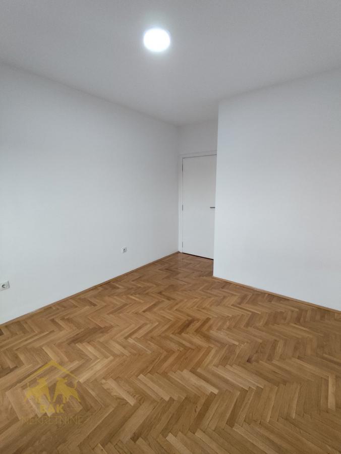 Dvosoban stan 45 m², Nova Detelinara, Novi Sad, 4/5