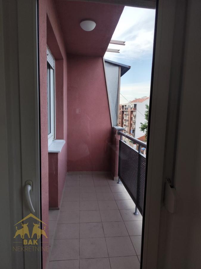 Dvosoban stan 45 m², Nova Detelinara, Novi Sad, 4/5