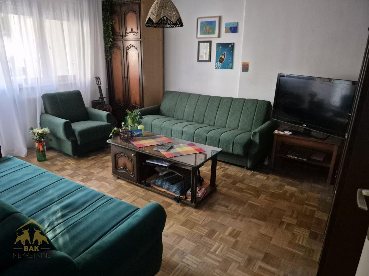 Dvosoban stan na Novom Naselju