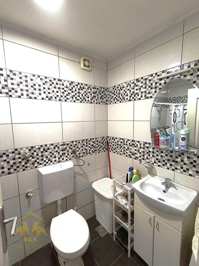 Dvosoban stan na atraktivnoj lokaciji Nova Detelinara