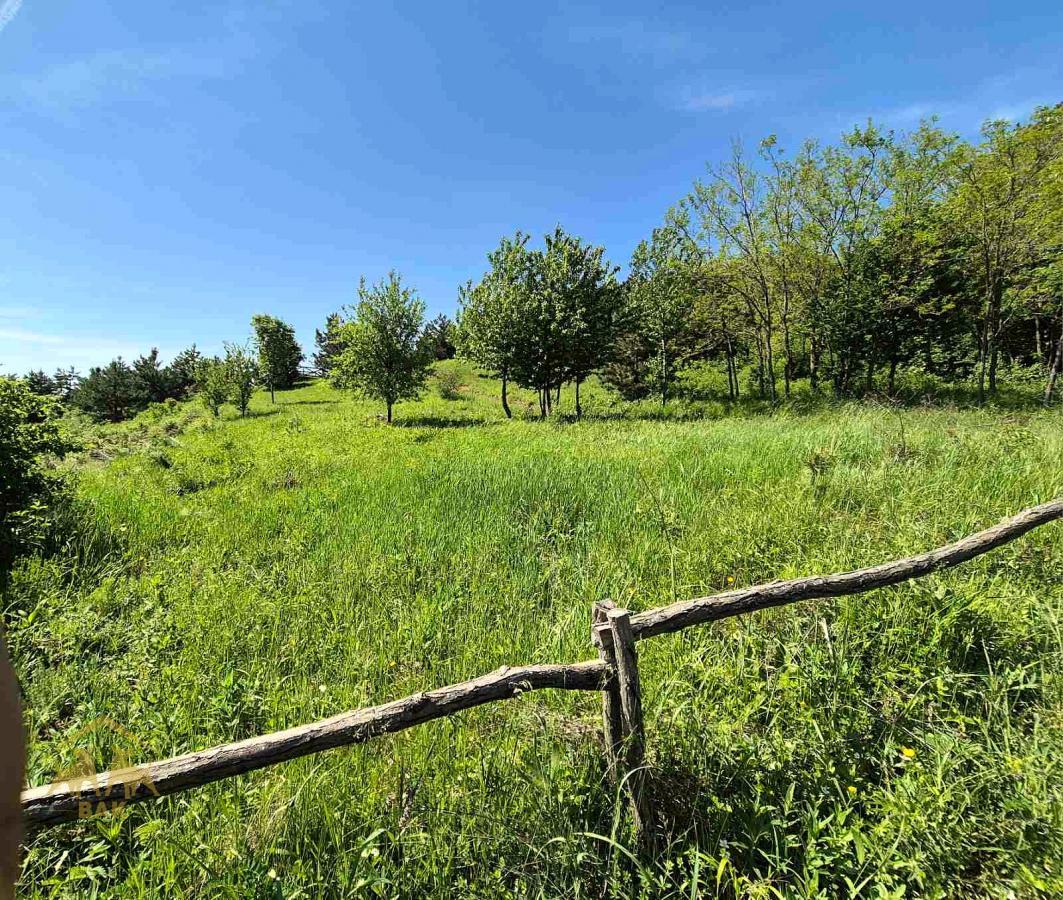 Ekskluzivno građevinsko zemljište sa vidikovcem i projektom A-Frame vikendice – investicija iz snova!