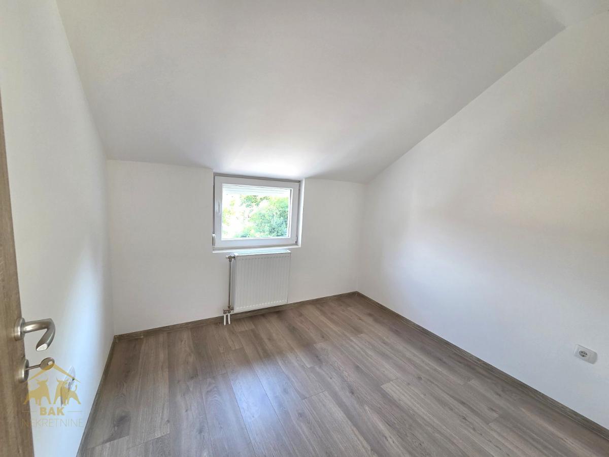 Fantastičan jednoiposoban stan na Telepu