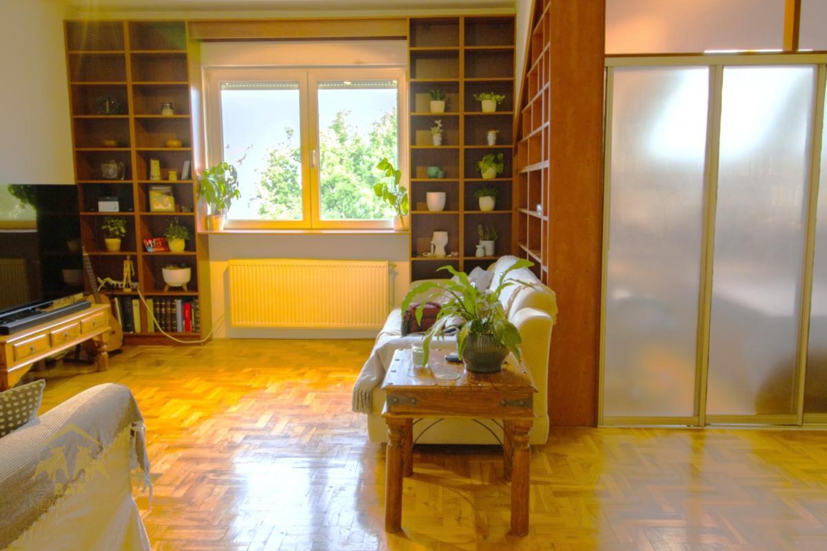 Fantastičan komforan trosoban stan u Radničkoj ulici