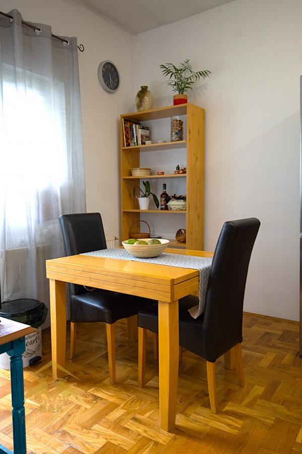 Fantastičan komforan trosoban stan u Radničkoj ulici