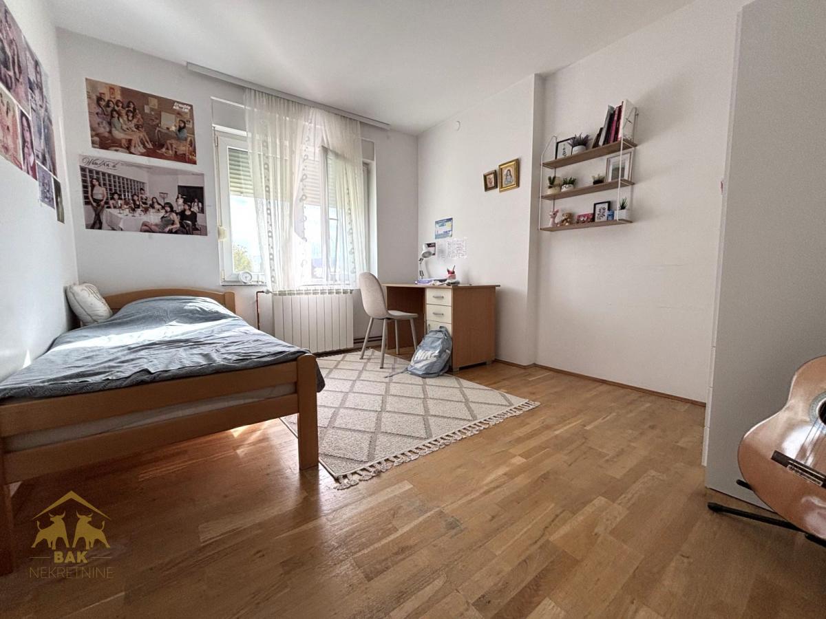 Fenomenalna porodična kuća na Čardaku