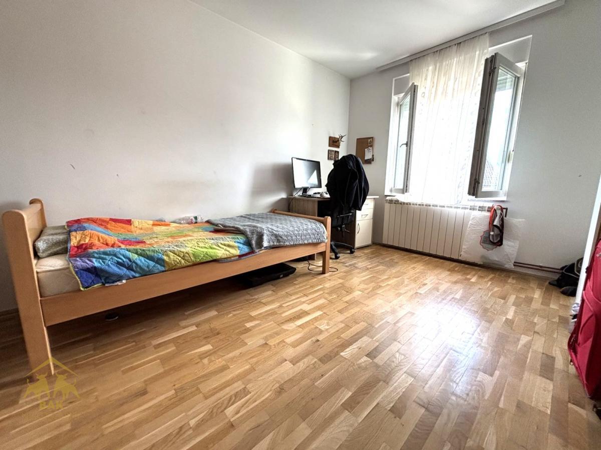 Fenomenalna porodična kuća na Čardaku