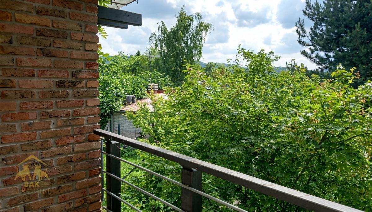 Fenomenalna porodična kuća na Čardaku