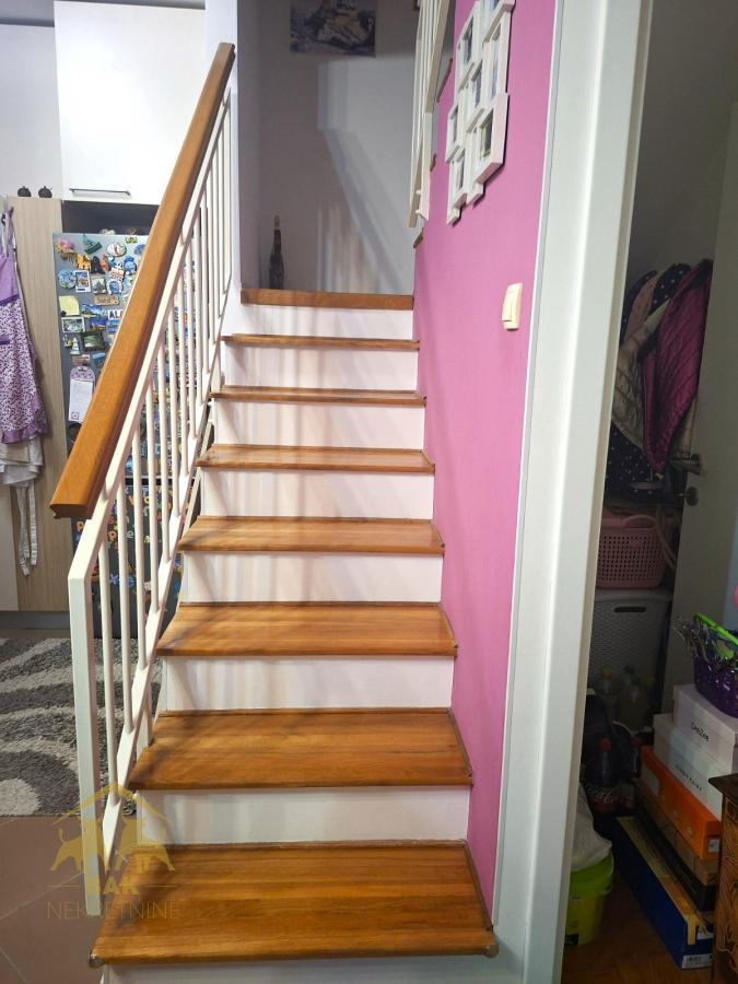 Funkcionalan četvorosoban duplex sa velikom terasom na Novom Naselju