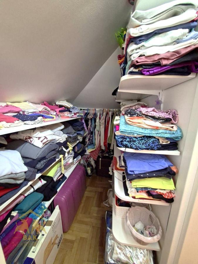 Funkcionalan četvorosoban duplex sa velikom terasom na Novom Naselju