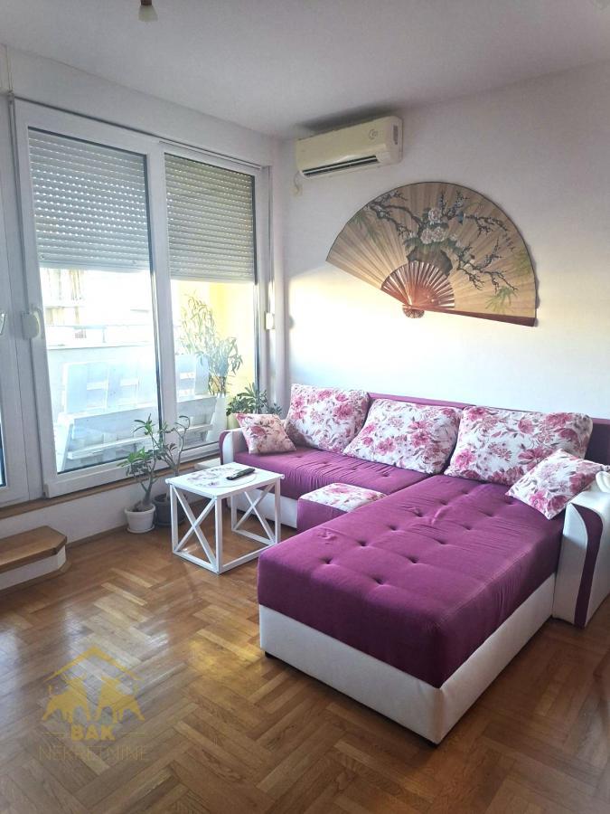 Funkcionalan četvorosoban duplex sa velikom terasom na Novom Naselju