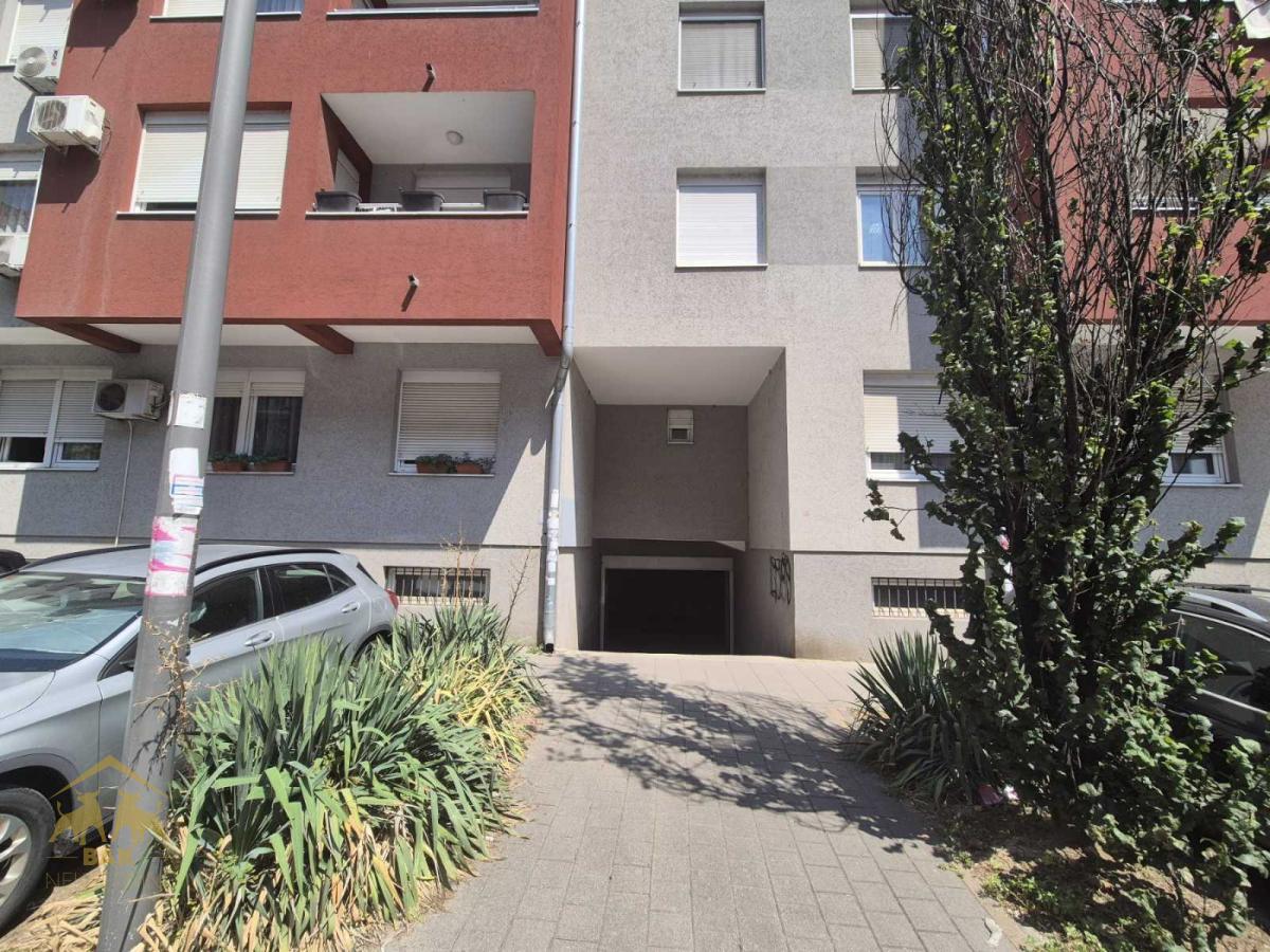 Garaza-za-iznajmljivanje-na-Podbari-u-blizini-Temerinske-ulice-12 Garaža za iznajmljivanje na Podbari u blizini Temerinske ulice