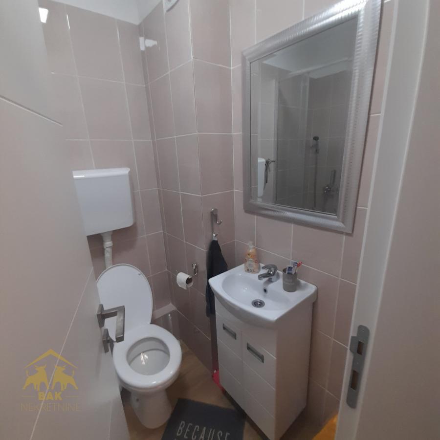 Garsonjera-na-Novoj-Detelinari-sa-parkingom-7 Garsonjera na Novoj Detelinari sa parkingom