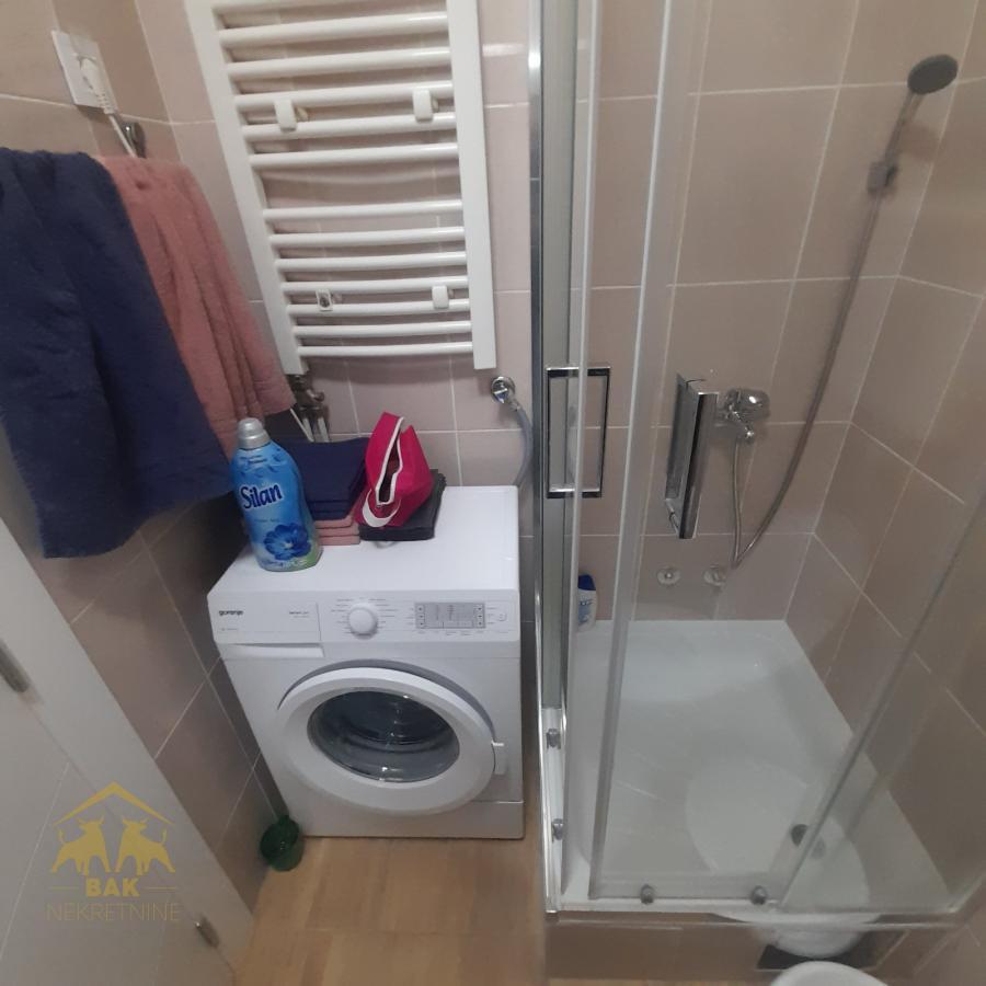 Garsonjera-na-Novoj-Detelinari-sa-parkingom-8 Garsonjera na Novoj Detelinari sa parkingom