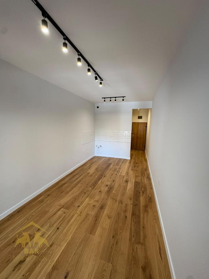 Garsonjera na odličnoj lokaciji, blizu Futoške pijace i Bul.Oslobođenja