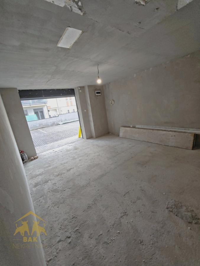 Garsonjera sa velikim potencijalom u novogradnji u Veterniku