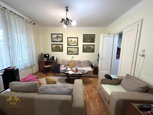 Izuzetan dvosoban stan na najtraženijoj lokaciji u Novom Sadu