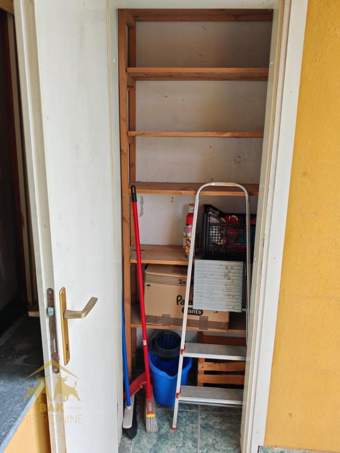 Jednoiposoban stan 40 m², Novo Naselje, Novi Sad, 1. sprat