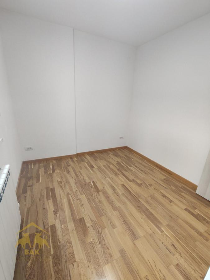 Jednoiposoban stan iza Lidla na Limanu