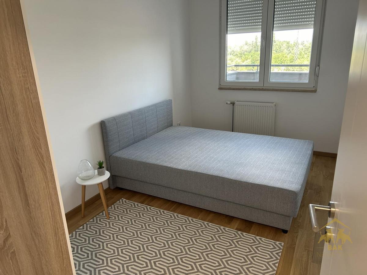 Jednoiposoban-stan-na-Avijaciji-8 Dvosoban stan na Avijaciji