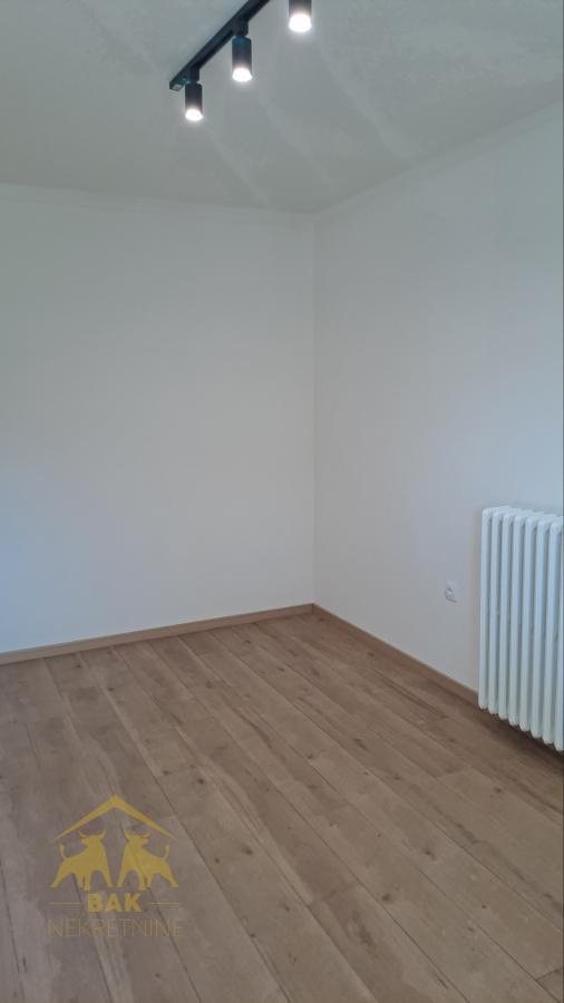 Jednoiposoban stan na Rotkvariji