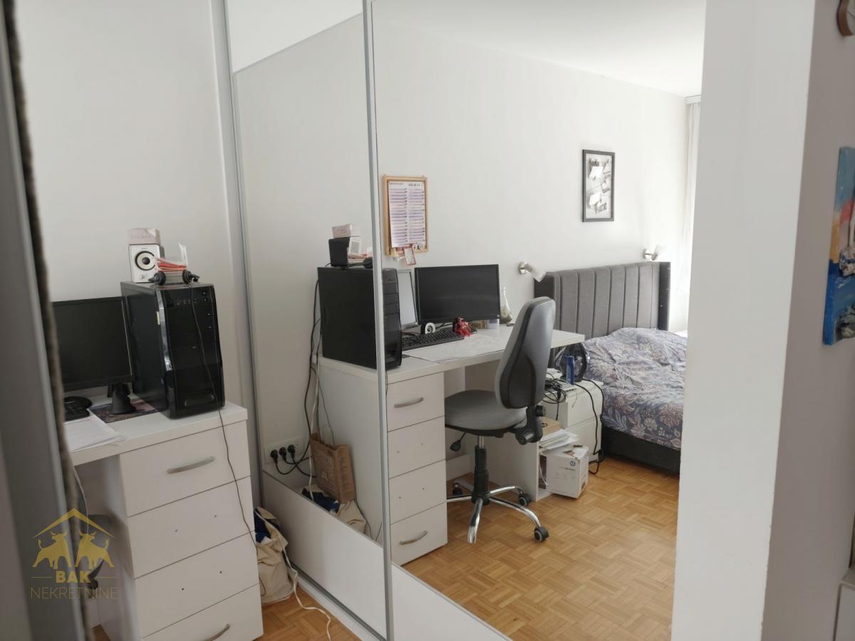 Komforan troiposoban moderan stan na Limanu 3