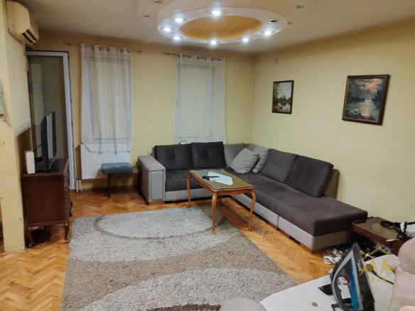 Komforan troiposoban stan na Novoj Detelinari