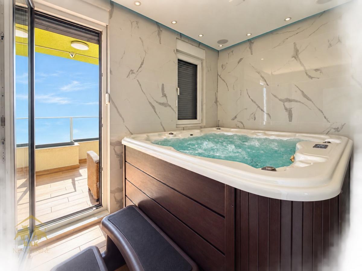 Luksuzan stan sa privatnim SPA i pogledom na Frušku goru – AVENIJA GARDEN
