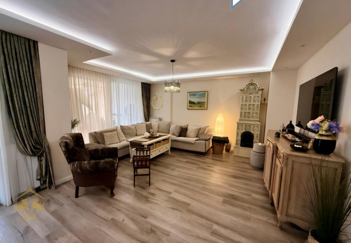 Luksuzna vila sa bazenom u prestižnom naselju Lipov gaj
