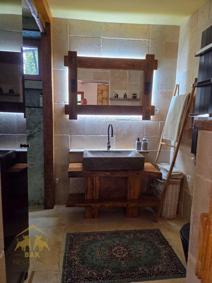 Luksuzna vila u Čereviću