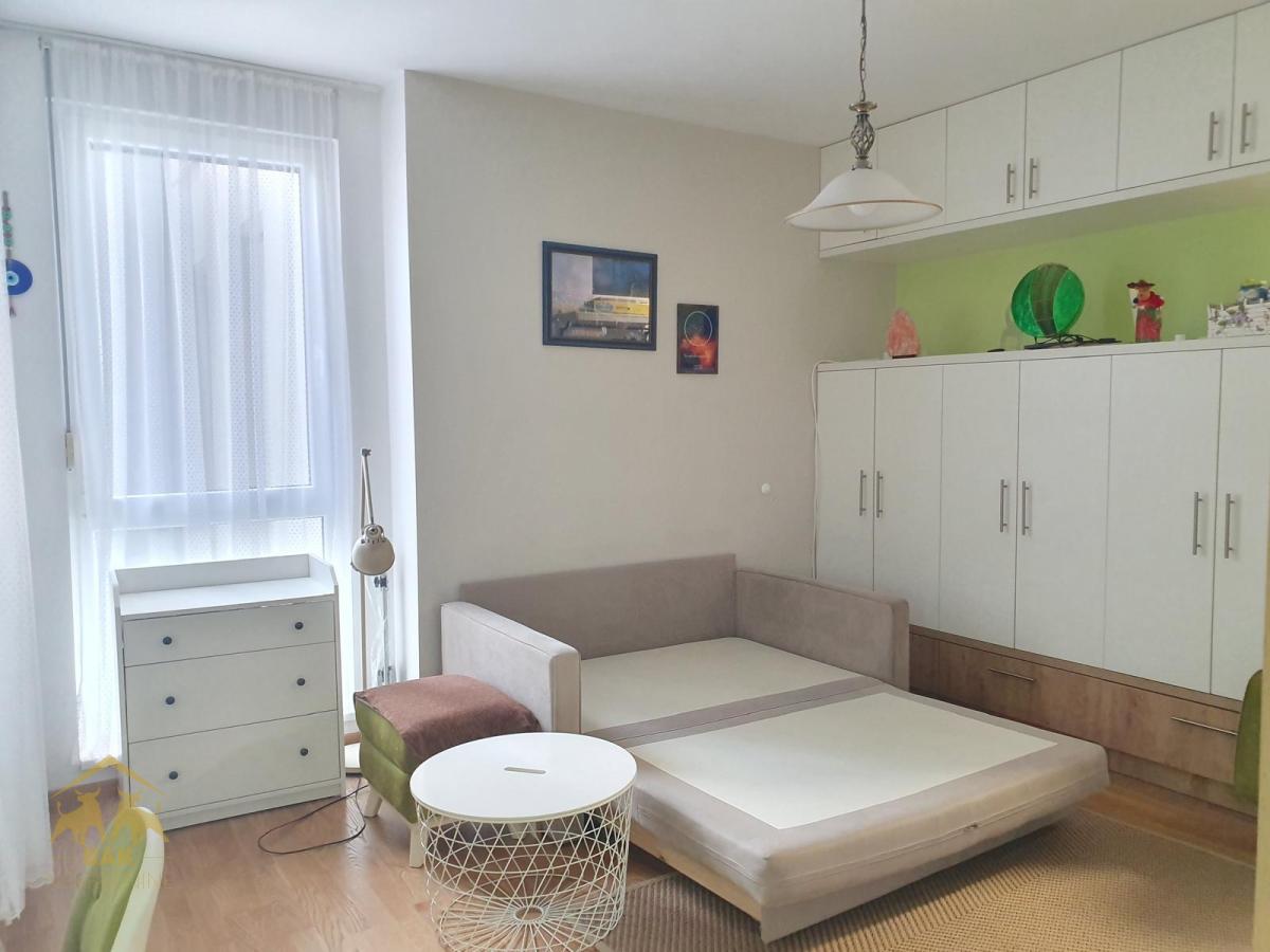 Moderna-namestena-garsonjera-u-blizini-Klinickog-centra-Vojvodine-5 Moderna nameštena garsonjera u blizini Kliničkog centra Vojvodine