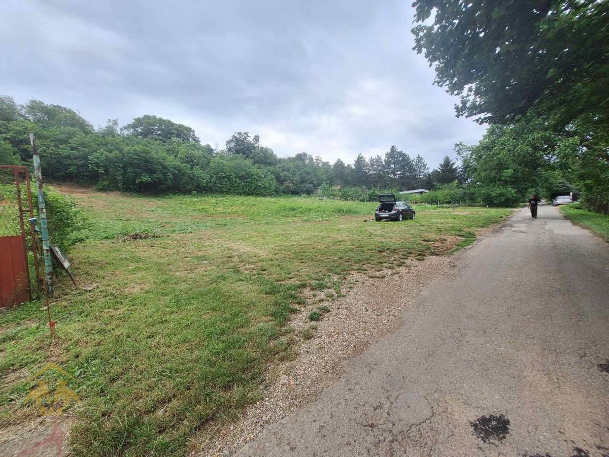 Na prodaju plac na odličnoj lokaciji kod Novog Sada – 1.410 m²