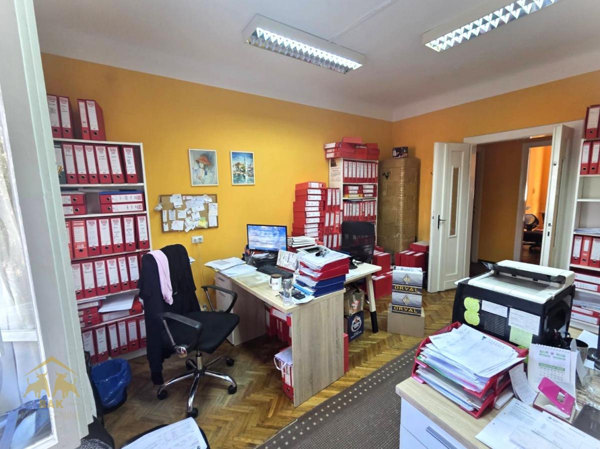 Odlican-cetvorosoban-salonski-stan-kod-Dunavskog-parka-3 Odličan četvorosoban salonski stan kod Dunavskog parka