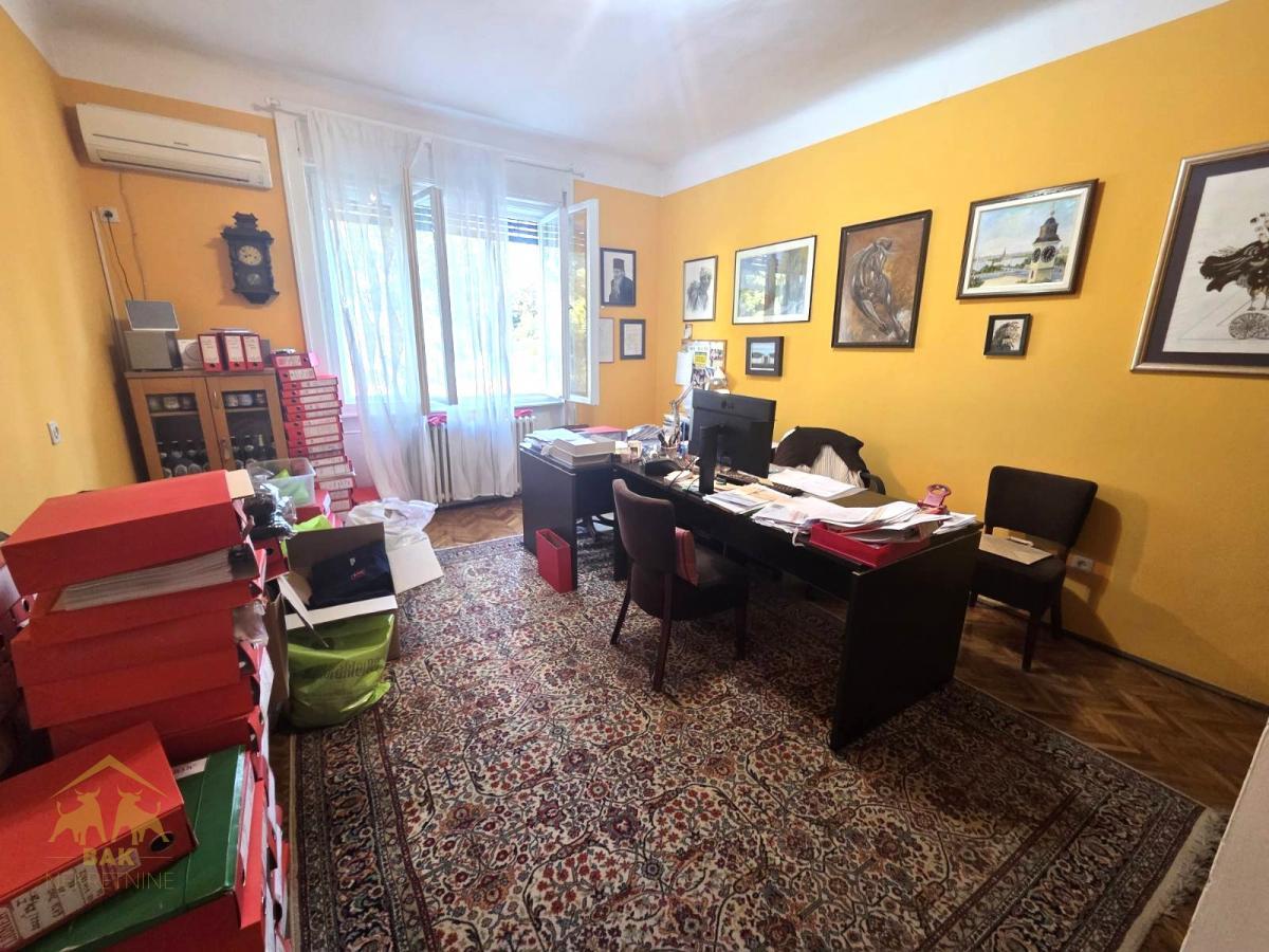 Odlican-cetvorosoban-salonski-stan-kod-Dunavskog-parka-5 Odličan četvorosoban salonski stan kod Dunavskog parka