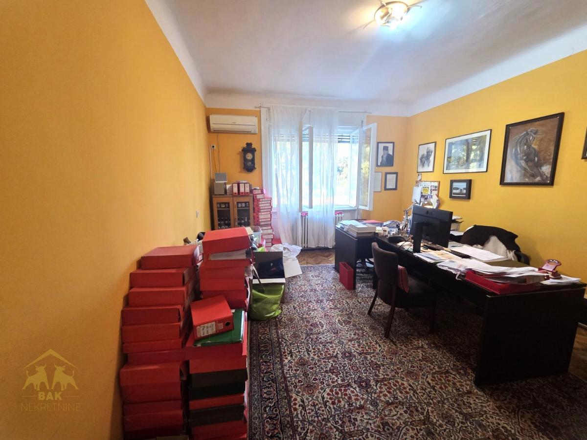 Odlican-cetvorosoban-salonski-stan-kod-Dunavskog-parka-6 Odličan četvorosoban salonski stan kod Dunavskog parka