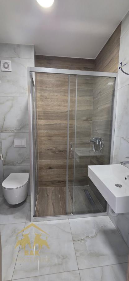 Odličan dvoiposoban stan u urbanoj vili na Telepu