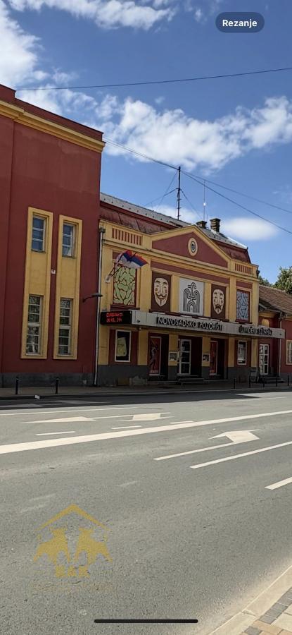 Odličan dvosoban stan u centru Novog Sada!