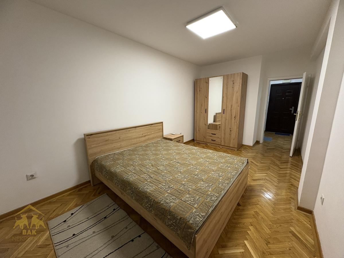 Odličan dvosoban stan u centru Novog Sada!