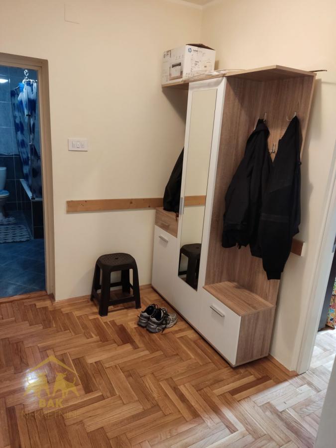 Odličan dvosoban stan u neposrednoj blizini Bulevara Evrope