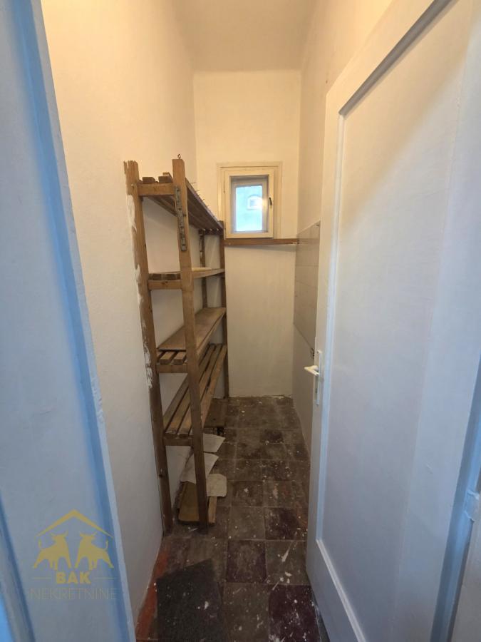 Odličan dvosoban stan u strogom centru Novog Sada