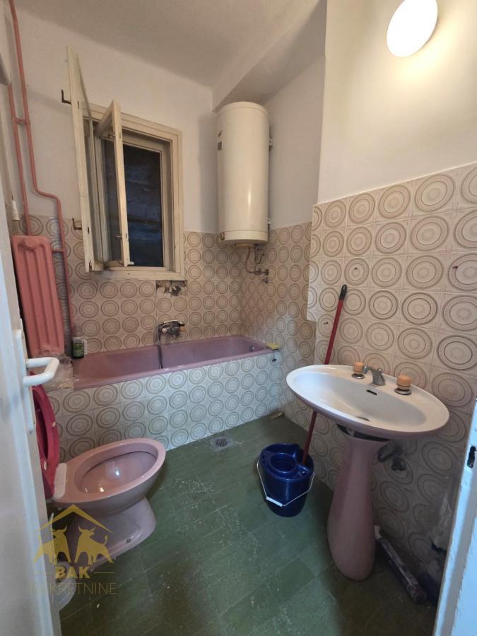 Odličan dvosoban stan u strogom centru Novog Sada
