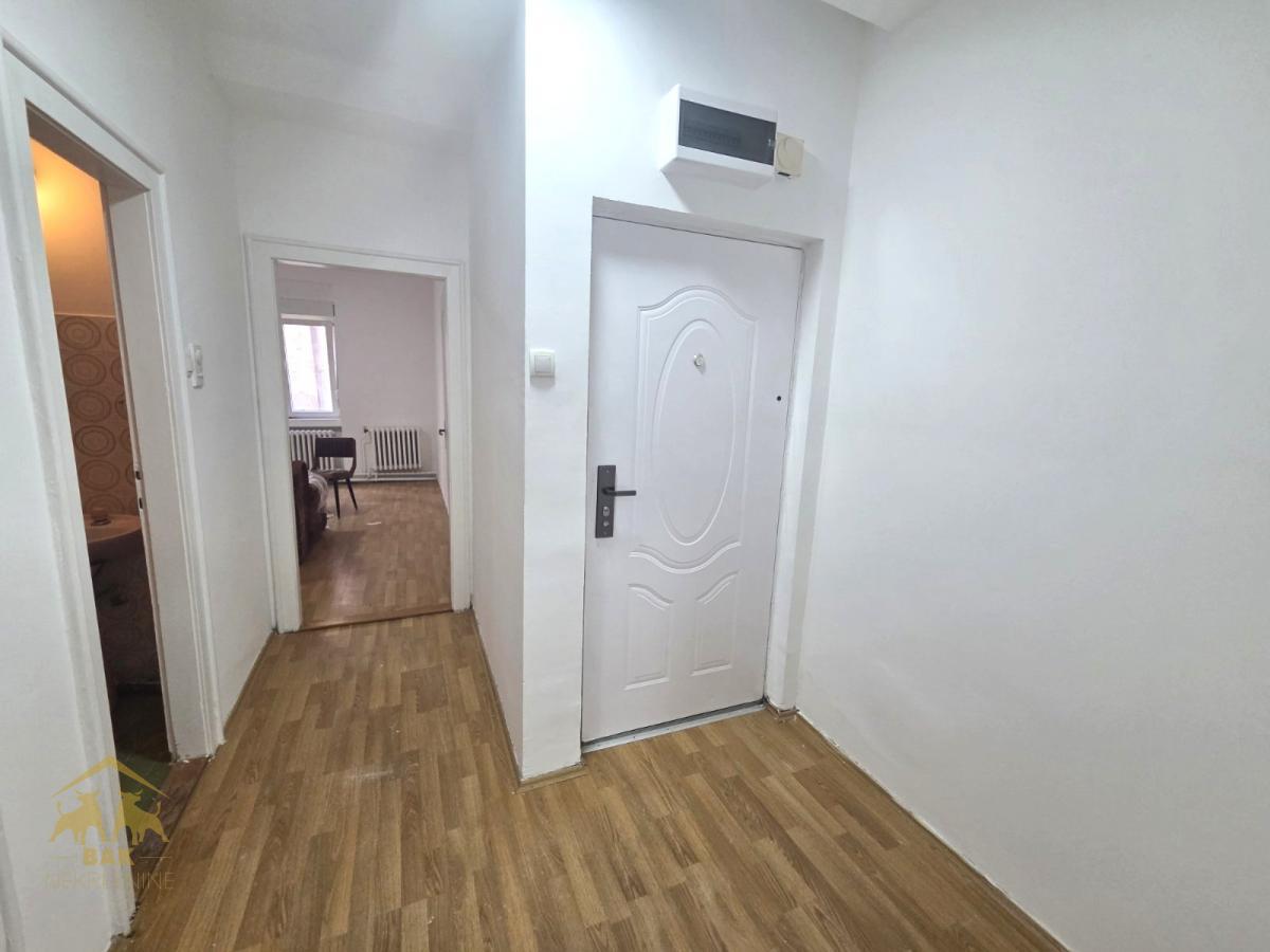 Odličan dvosoban stan u strogom centru Novog Sada