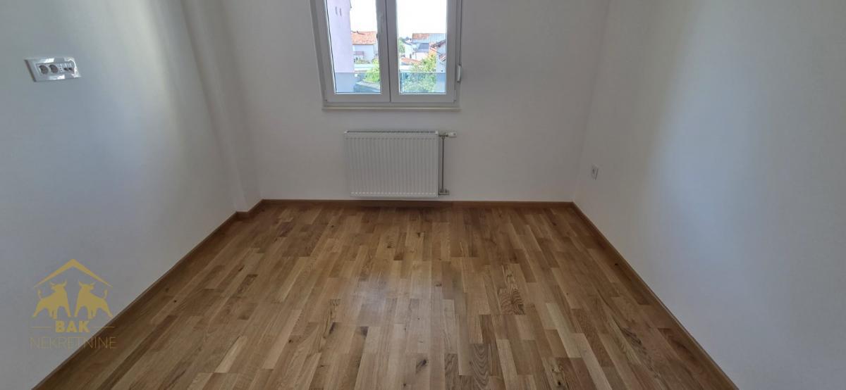 Odličan jedniposoban stan na Adicama