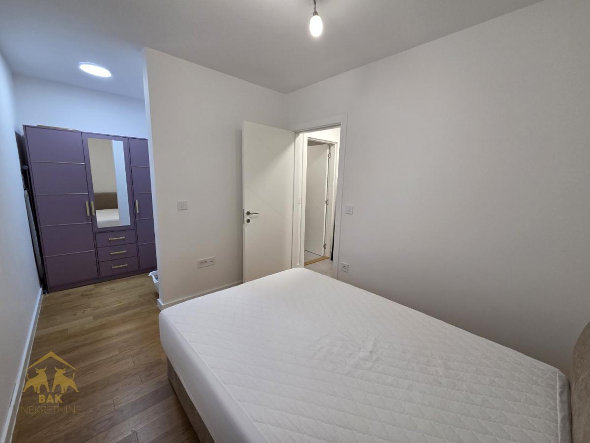 Odličan namešten jednoiposoban stan kod Kliničkog Centra Vojvodine