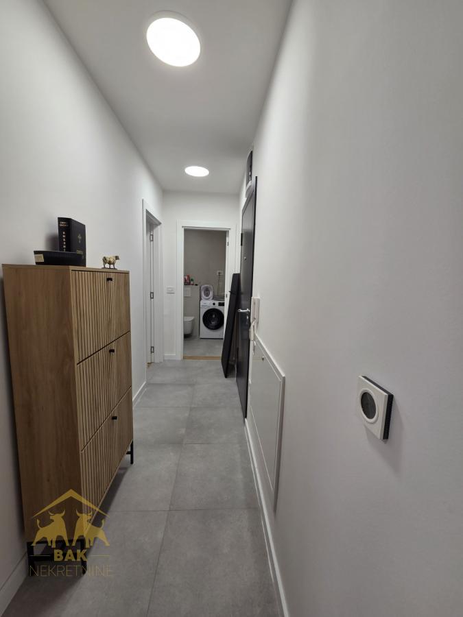 Odličan namešten jednoiposoban stan kod Kliničkog Centra Vojvodine